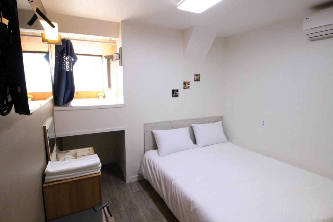 Hotel Golden Park Myeongdong Seul Esterno foto