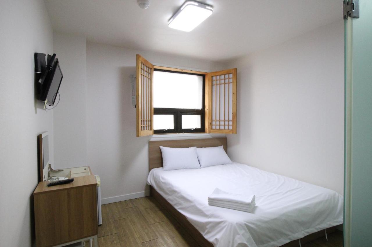 Hotel Golden Park Myeongdong Seul Esterno foto