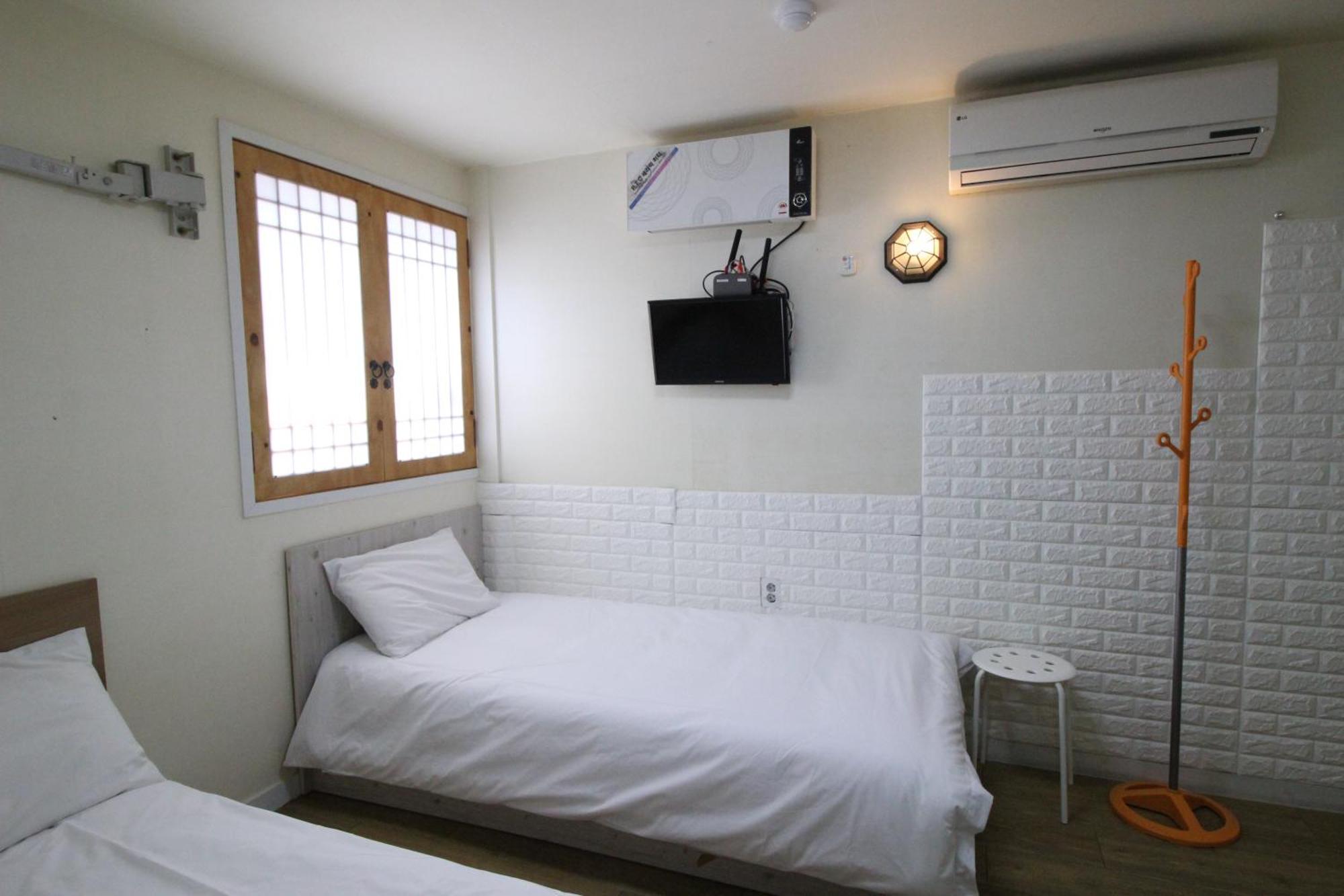 Hotel Golden Park Myeongdong Seul Esterno foto